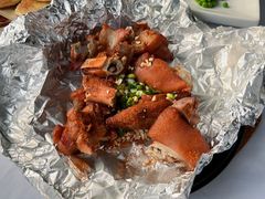 手抓烤猪手-野蔓果·山野菜(西湖景区·龙井茶田店)