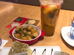 -必胜客(WOW中心城店)