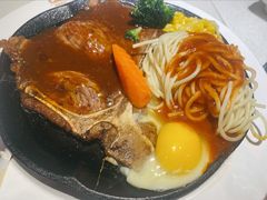 -汤姆家的牛排意面披萨(新城市广场店)