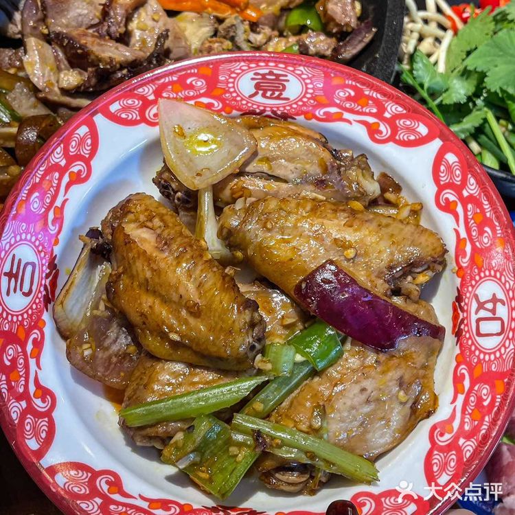 刚开业三天,下午三点去都没地方坐了……