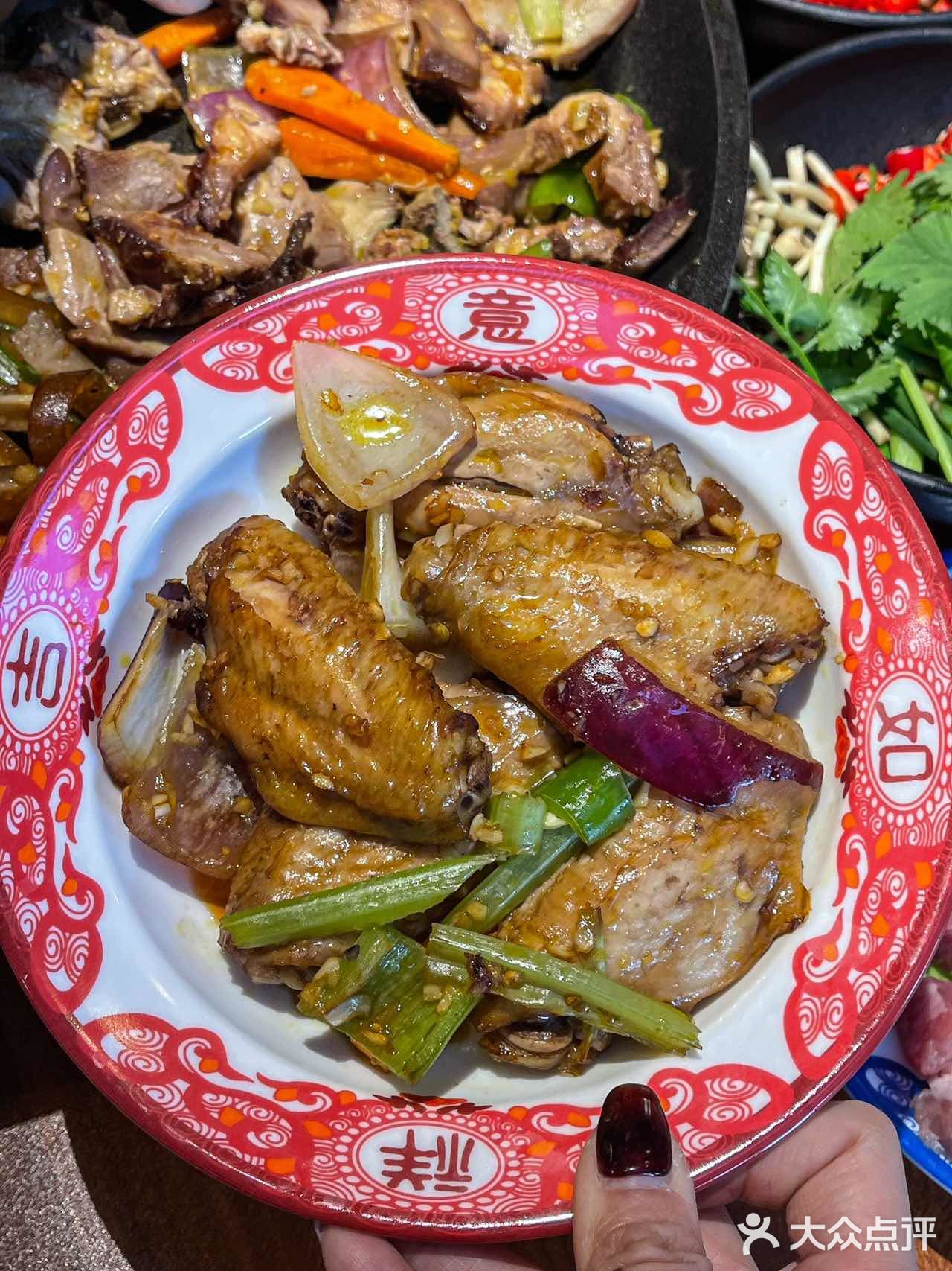 刚开业三天,下午三点去都没地方坐了……