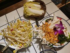 -喜悦小串丹东小黄牛海鲜烧烤大排档(民主广场店)