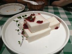 树莓酱奶豆腐-新疆巴州金丝特餐厅(大钟寺店)