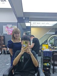 -藤野造型专业烫染接发