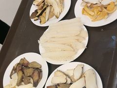 -天宜隆蘑菇宴火锅(石景山旗舰店)