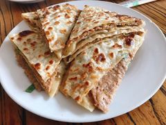 -溢心园香河肉饼总店
