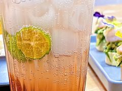 草莓气泡水-吃饼人西餐(南开店)