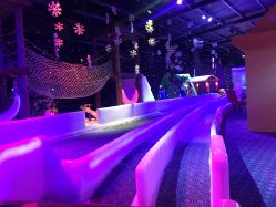 -圣名游乐城冰雪大世界