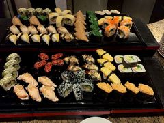 -华邑酒店·鲜艳全日自助餐厅