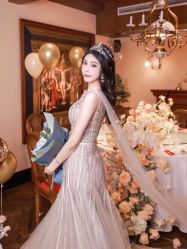 -LA GRACE高端婚纱礼服定制馆