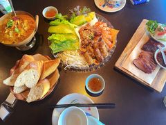 -大头虾越式风味餐厅(光明广场店)