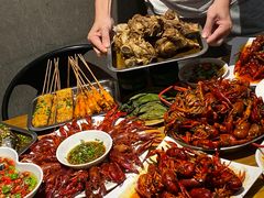 -李双猪·小龙虾·烧烤·羊肉煲(乐山店)