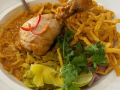 -Chom Cafe and Restaurant