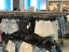 -H&M(鹏欣水游城店)