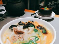 鸡丝凉米线-云海肴·汽锅鸡·云南菜(高德置地店)
