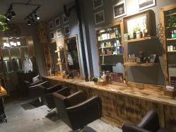 点击看大图 -MONE美发沙龙