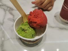覆盆子雪泥-哈根达斯(SM店)