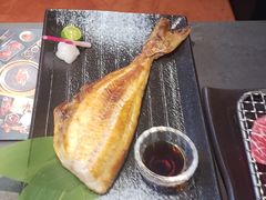 -铭牛烧肉·和牛海鲜自助(高新月牙湖店)