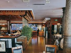 -八府香鸭·啫啫煲(华山路店)