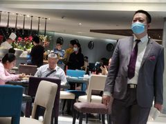 -上海滴水湖皇冠假日酒店