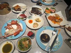 -雍容荟帝王蟹活龙虾展台自助(IFS黑金店)