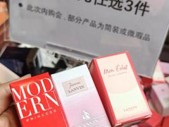-广州周大福金融中心