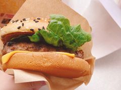安格斯厚牛培根堡套餐-麦当劳(杭州三花国际店)