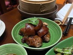 奉天酱猪蹄-君悦酒店·1881·北京烤鸭