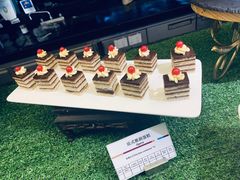 -唐拉雅秀酒店-西锦汇空中BBQ·思创餐厅