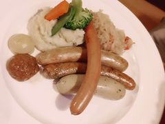 -LENBACH兰巴赫西餐啤酒坊(大连星海广场店)