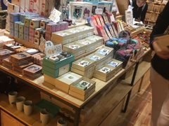 -猫的天空之城概念书店(杭州南宋御街店)