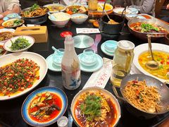 -川流不息·地道川菜·小龙虾(新松江路店)
