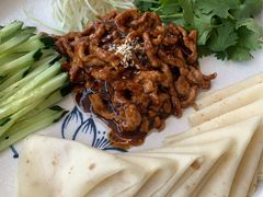 -关东小磨东北菜(上海长风大悦城店)