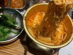 -青瓦炭韩潮烤肉(花园道店)