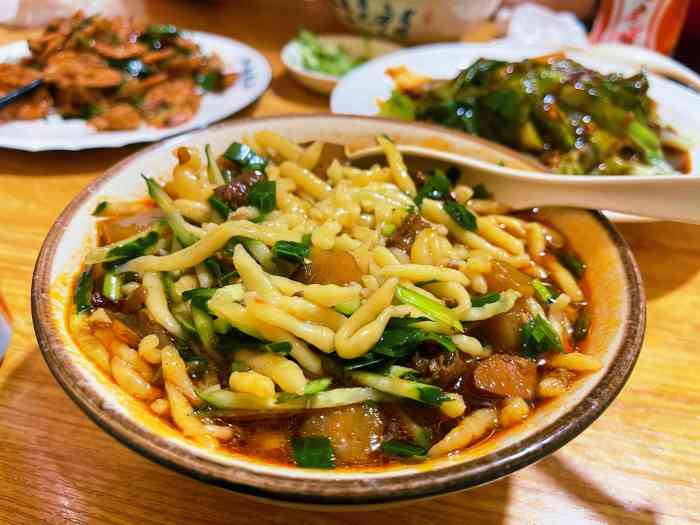 功夫抿尖传统砂锅-"是一家地道的山西面馆,山西菜品炒得不错.