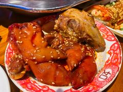 -爆炸头阿姨小四川正宗川味小吃(无任何分店)