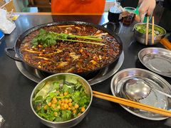 -鸿顺老铁锅美蛙鱼府(解放碑店)
