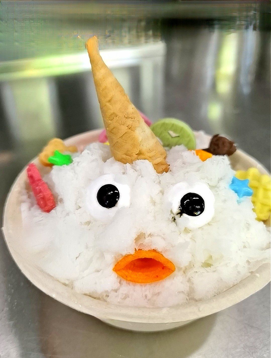 新火新茶饮吧新品售卖小怪兽绵绵冰