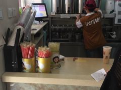 -沪上阿姨鲜果茶(华新大街店)