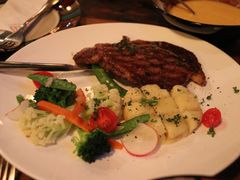 -SISTERS BAR RESTAURANT川意酒馆(嘉善老市H楼店)