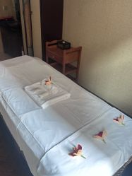 -禾颜社·精致美容