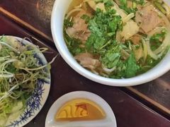 -Cuc Gach Quan Restaurant