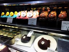 -LINE FRIENDS Garosu-gil Flagship Store