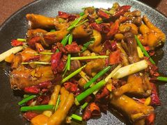 -曼听小寨海鲜烧烤·大连辣炒大王(盖州街店)