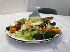 -丽莎沙拉轻食餐厅(国贸店)