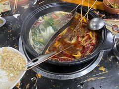 -灌县老妈砂锅串串香(万科红生活广场店)
