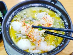 老陈酸菜鱼-陈老斯呼尔嗨吃烧烤(科巷店)