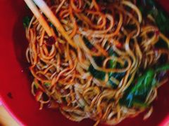 -爆炸头阿姨小四川正宗川味小吃(无任何分店)