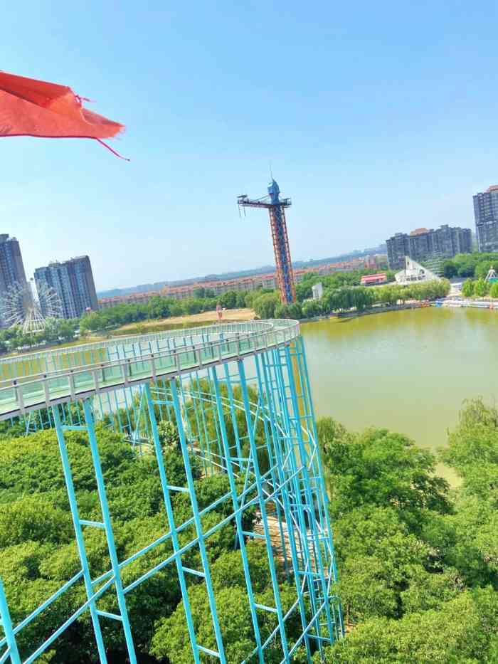 658人赞32洒漫沙2022年10月22日打分未央湖公园它居然要门票!