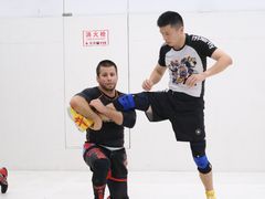 -DEFGROUP·巴西柔术·拳击·摔跤(世纪大道馆)